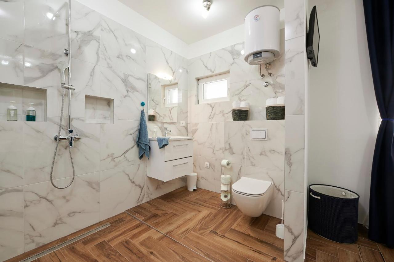 New 4* Apartman Zoa In Trogir Exterior photo