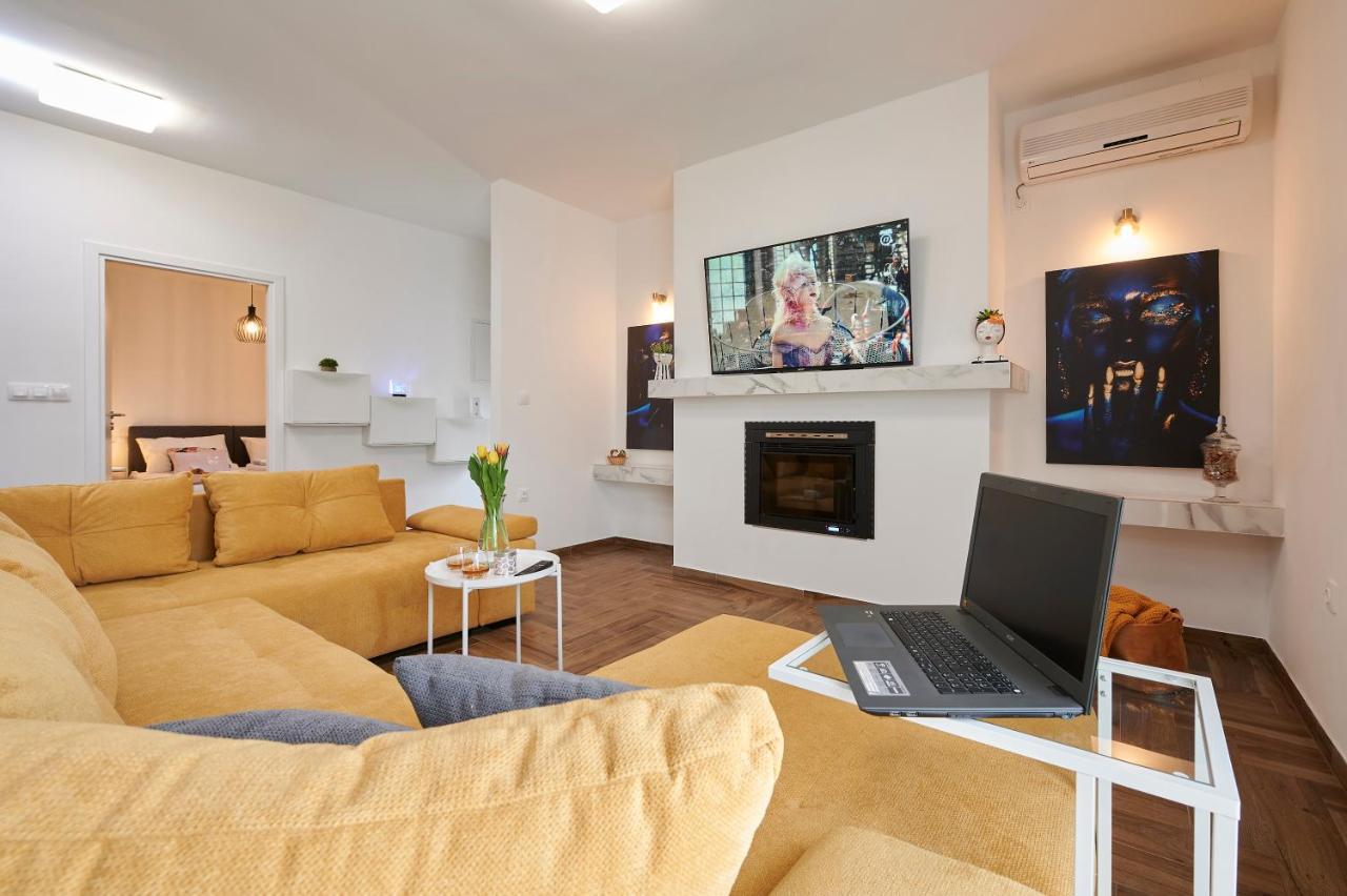New 4* Apartman Zoa In Trogir Exterior photo